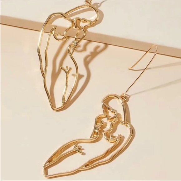3/$30 💛 Abstract Human Body Earrings - Picture 3 of 3